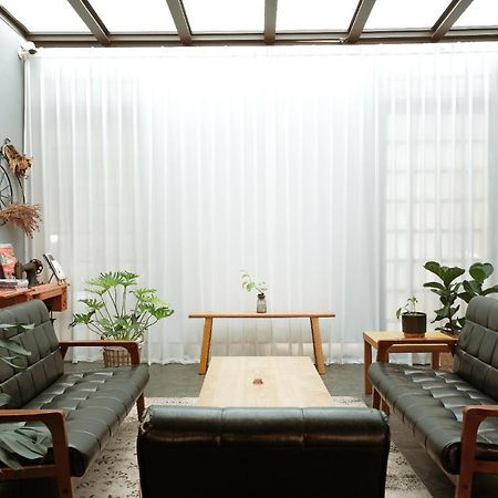 Journey Hostel Тайнань Экстерьер фото