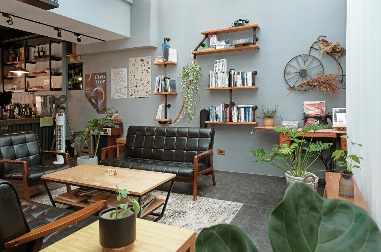 Journey Hostel Тайнань Экстерьер фото