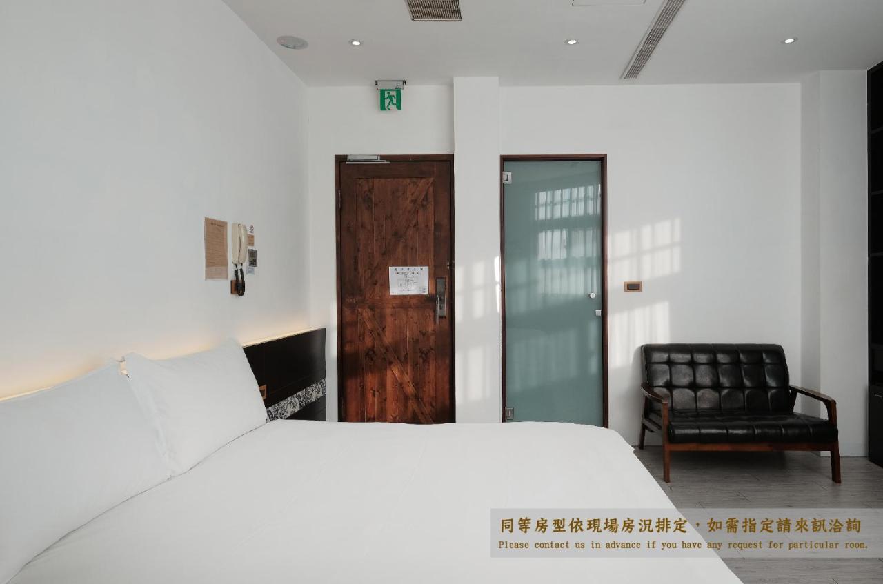 Journey Hostel Тайнань Экстерьер фото